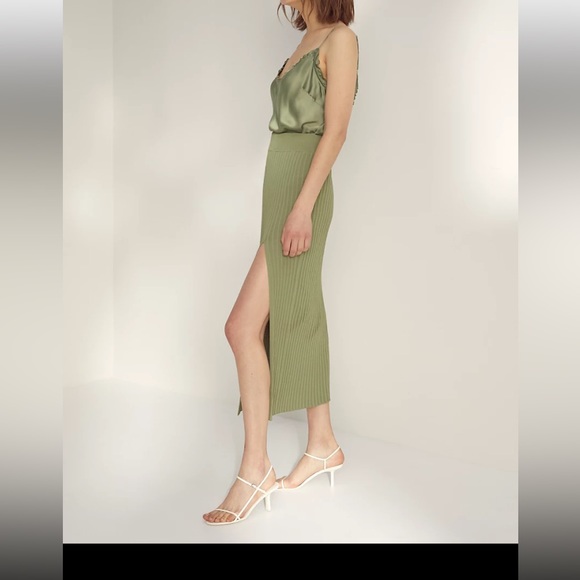 Aritzia Wilfred knit slit skirt in US size S - Picture 11 of 11